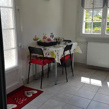 Holiday home Locmousteru Mousteru